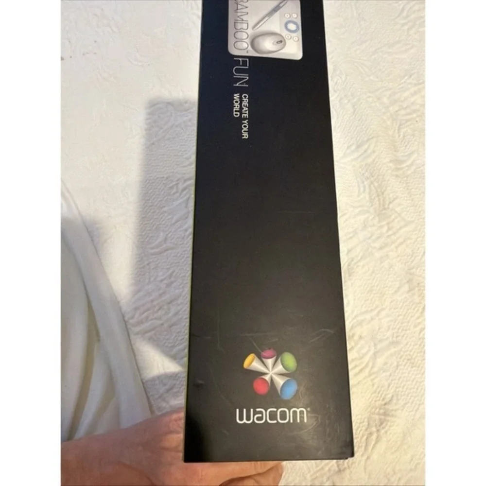 New Wacom Bamboo Fun CTE-450S Drawing Tablet Pen & Mouse Windows Mac USB    4027